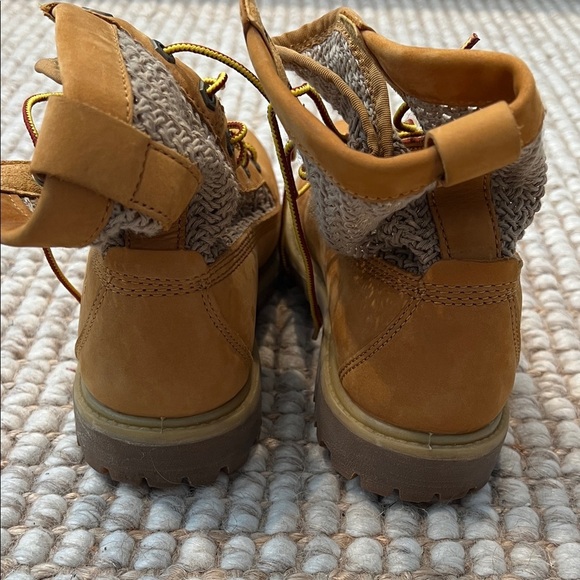 Timberland Women's Tan Lace Up Boots - Picture 3 of 8